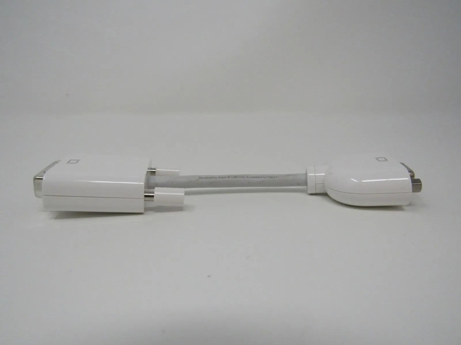 Apple Data Monitor Cable DVI to VGA Adapter 18 Prong Male End 5 Inches M8754G/A -- Used