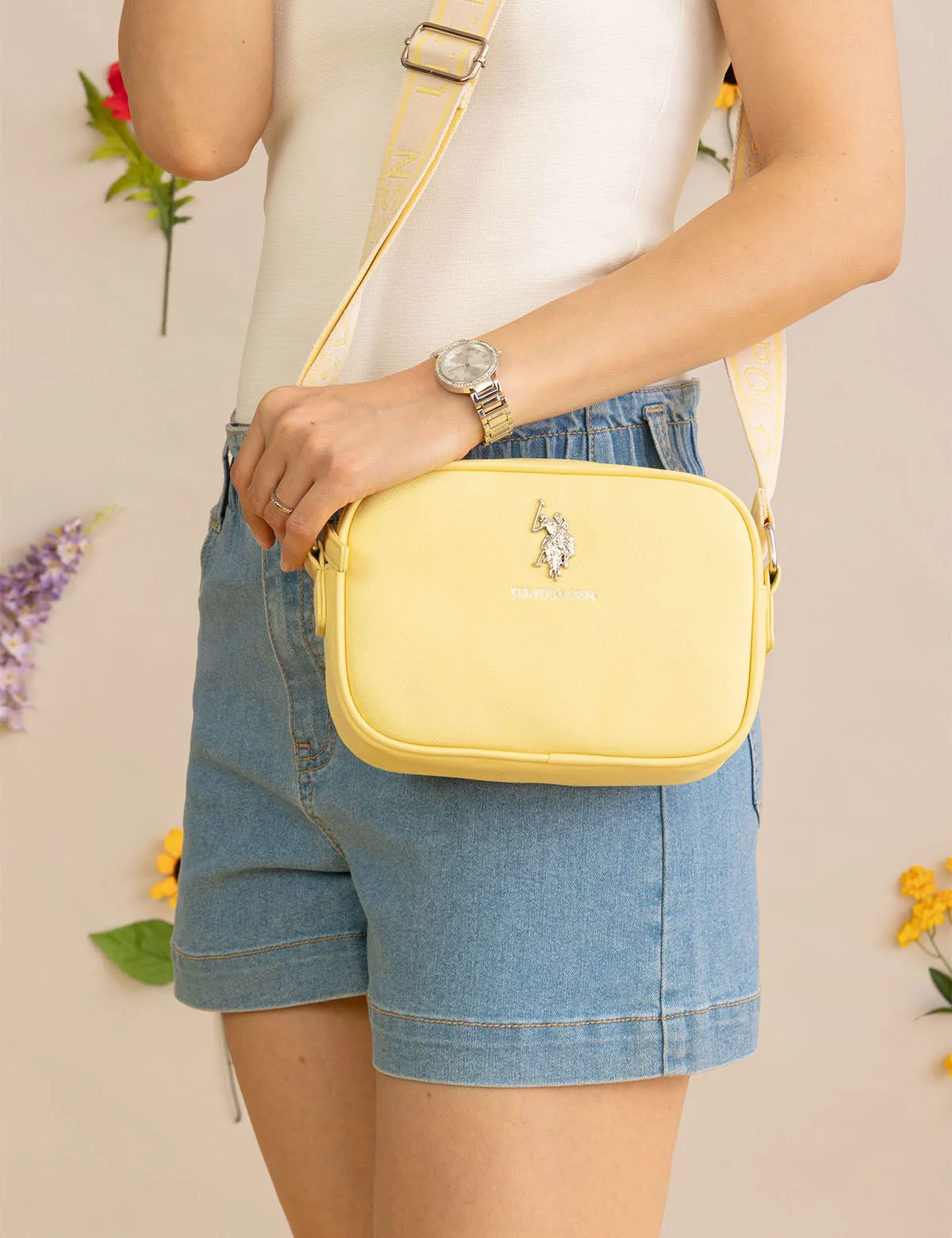 CLASSIC ZIP CROSSBODY BAG