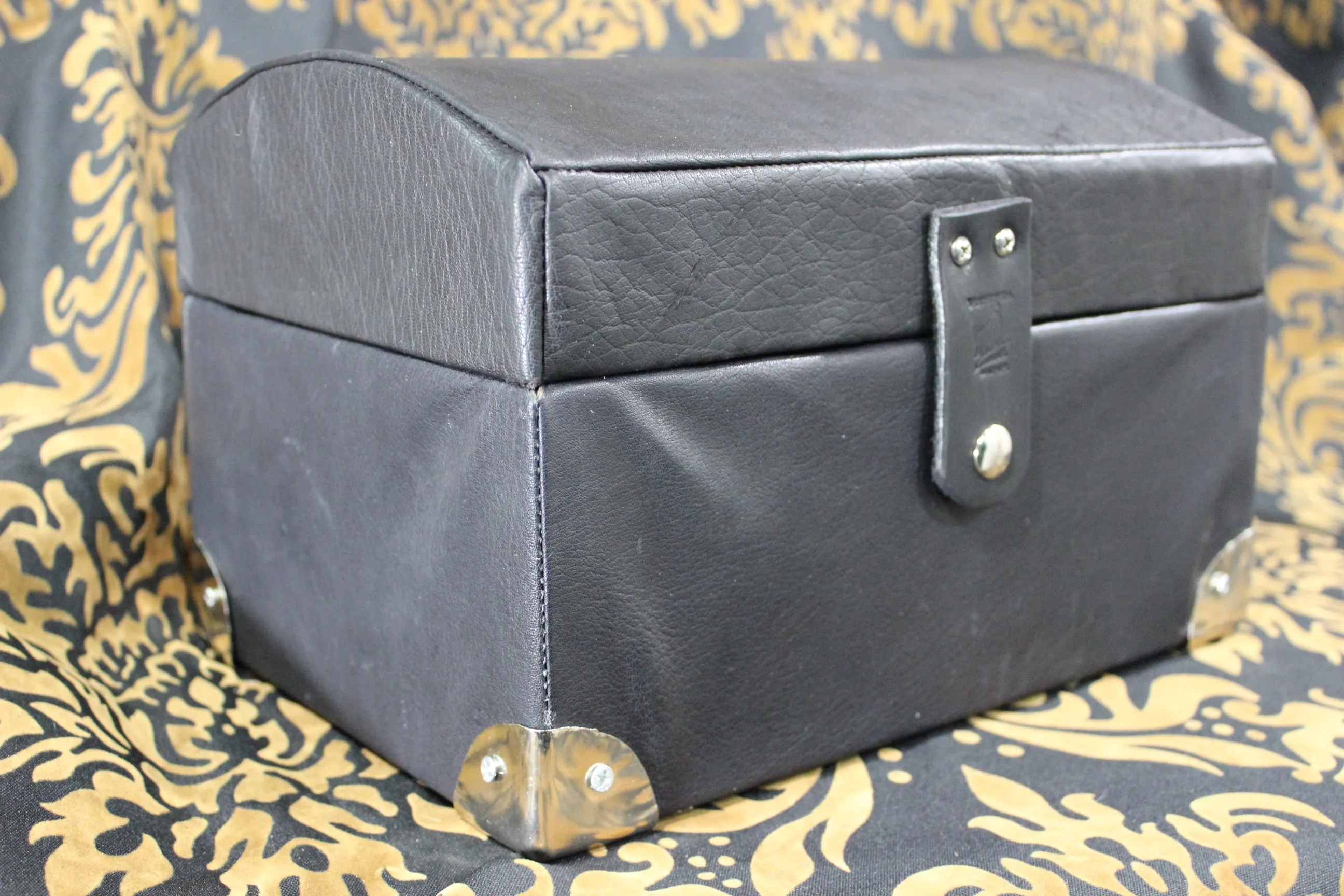 Leather Bound Treasure Chest (Black)