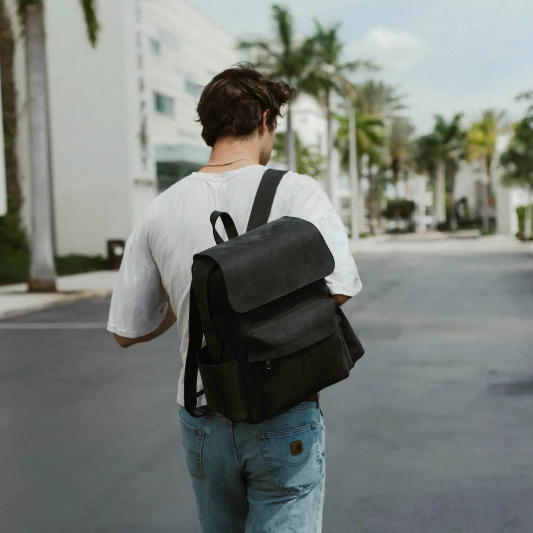 Leather Rugged Backpack - Black Edition