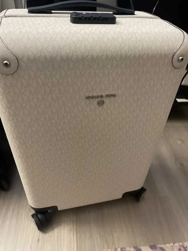 Logo Suitcase