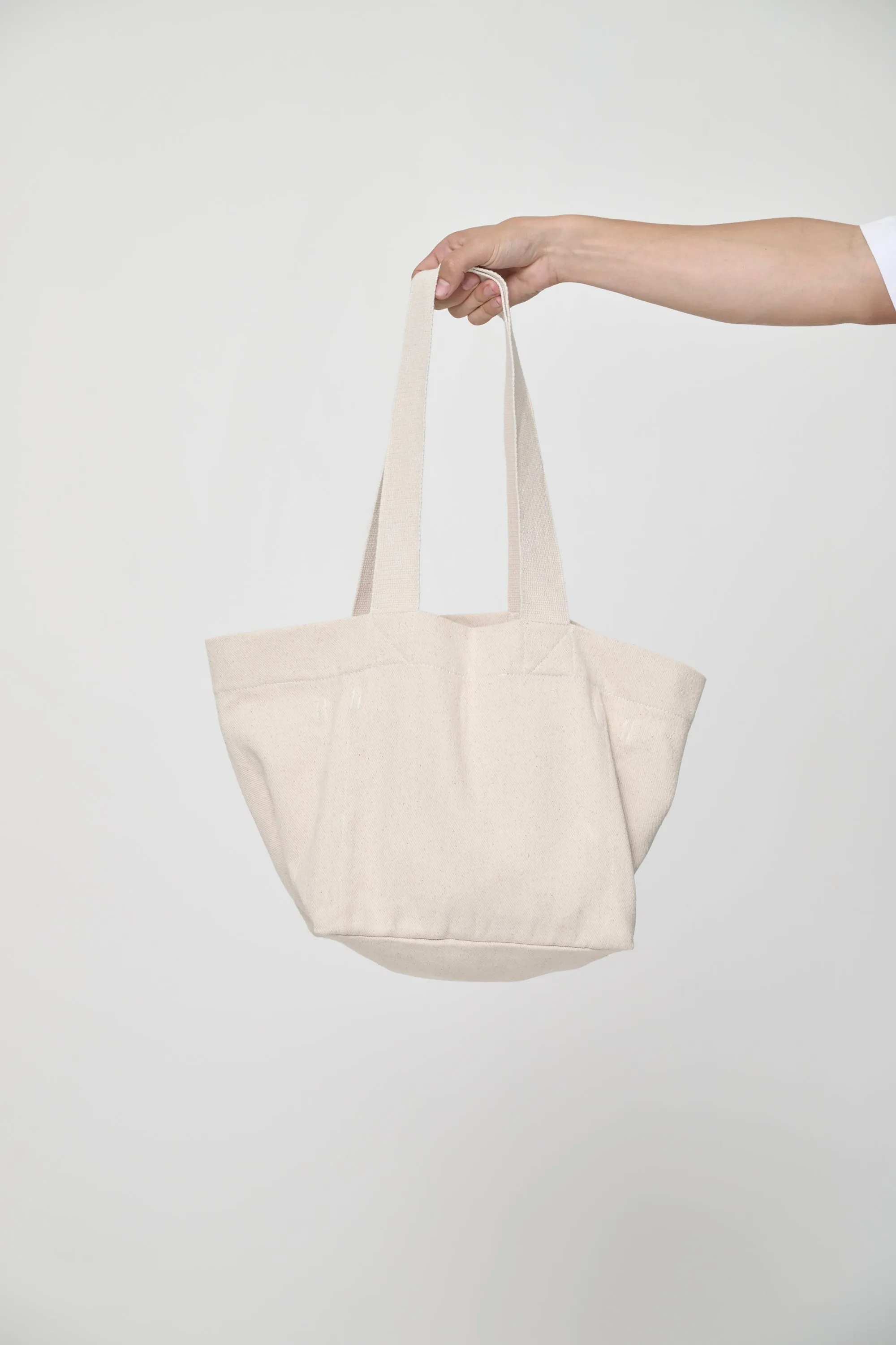 Reversible Pocket Closed-Loop Tote