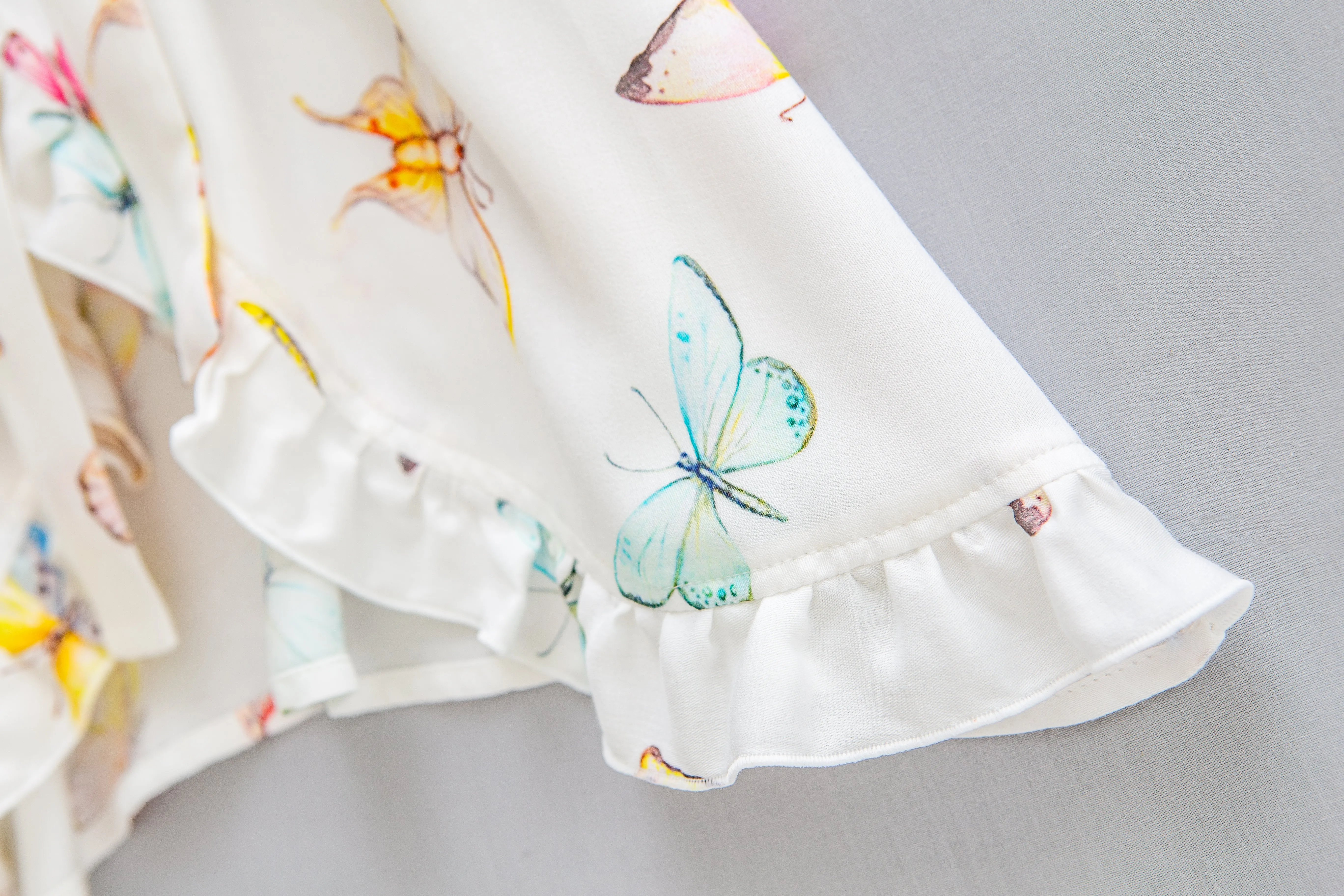 SOFIA - CHILDREN’S DRESSING GOWN WHITE BUTTERFLIES